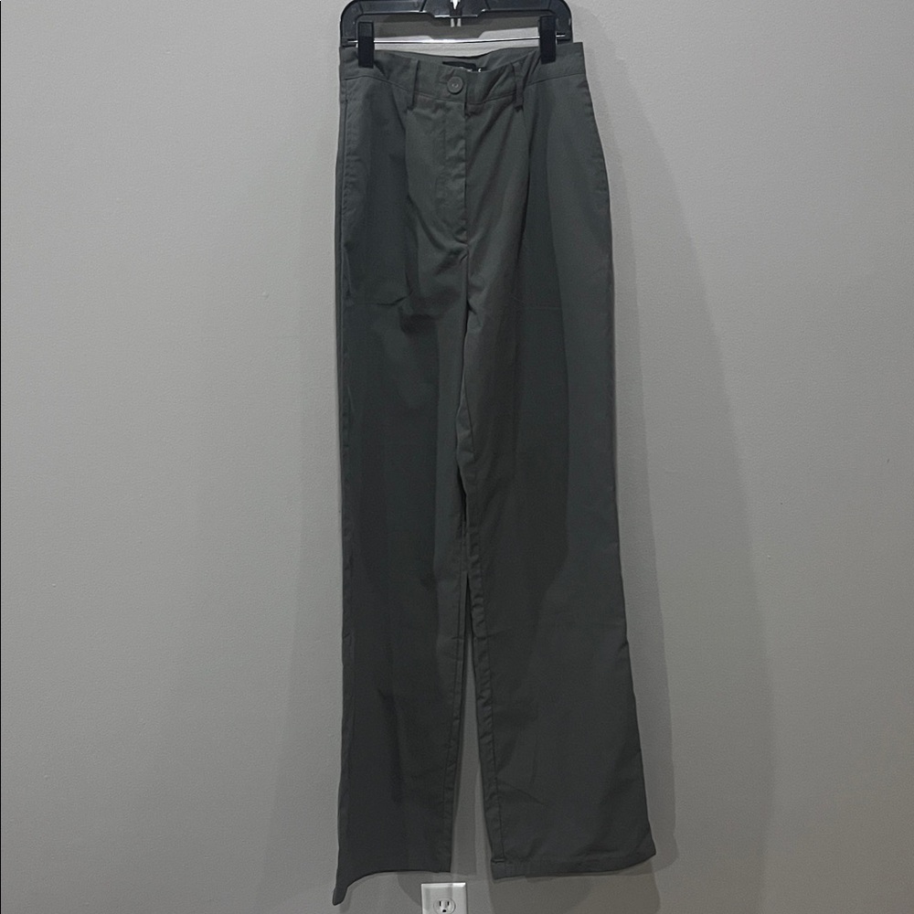 PrettyLittleThing Women’s Rip Cage Pants size 6